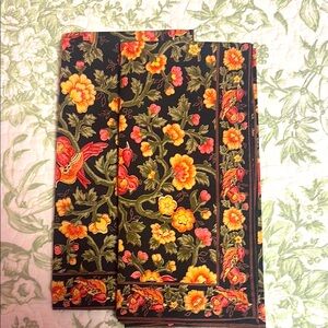 April Cornell Set of Two Dinner Napkins 23” X 23”